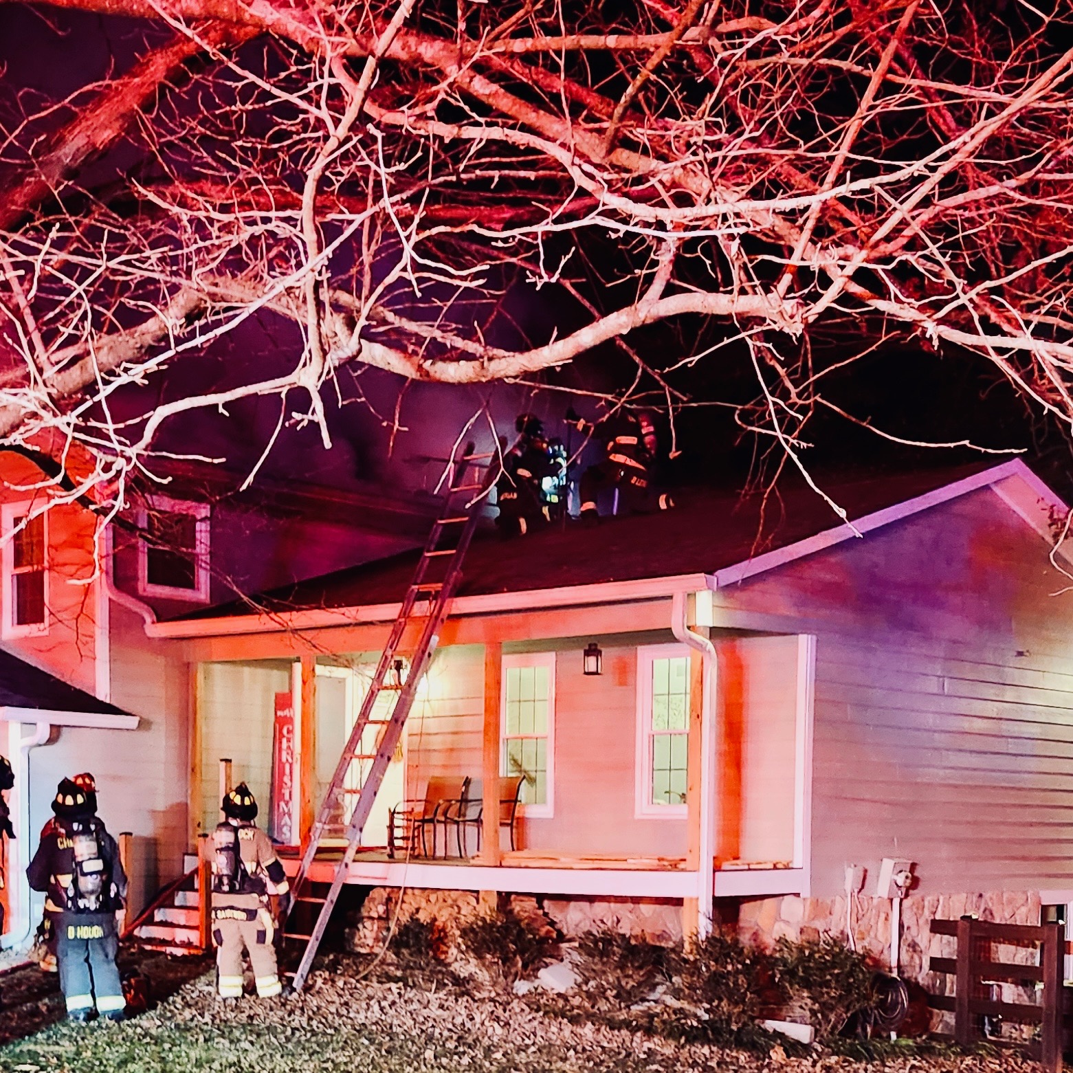 Firefighters Respond to Residential Structure Fire on Farmington Dr. Firefighters Respond to Residential Structure Fire on Farmington Dr.